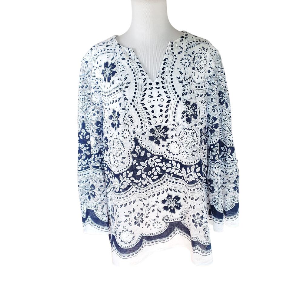 Chico's Sz 3 Blue White Crochet Lace Split V-neck Top Blouse Chicos XL 16